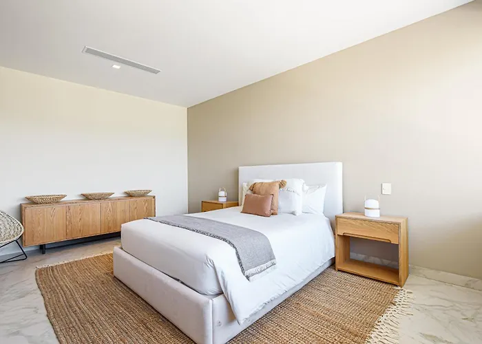 Lumina At Cardinal Apartment *
